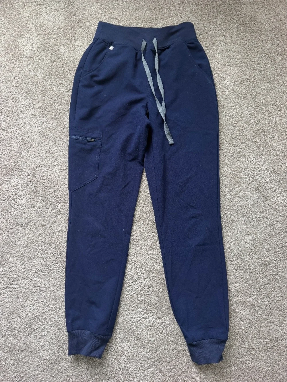 Figs jogger scrub pants navy small